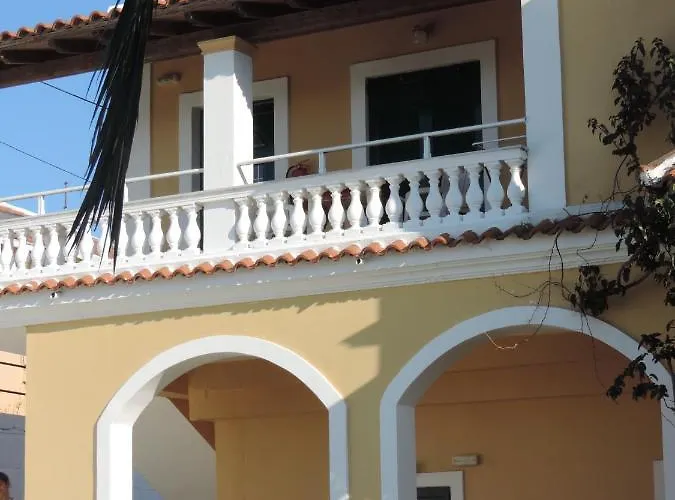 Daire Peli-maria Agios Stefanos Avliotes (Corfu)